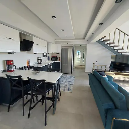 Marin Villalari Villa-2 مرمريس